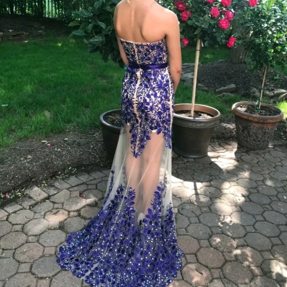 Sherri Hill Dresses & Skirts - Sherri Hill Red Formal Maxi Dress Embroidred Lace Sparkle Studs Embroidery